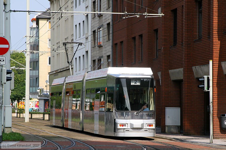Braunschweig - Straßenbahn - 9557
/ Bild: braunschweig9557_bk0708240070.jpg