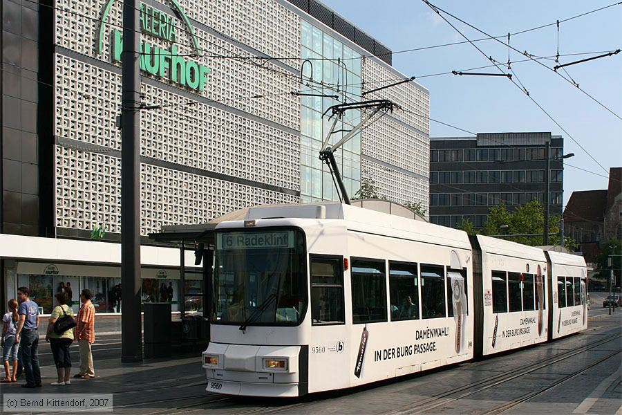 Braunschweig - Straßenbahn - 9560
/ Bild: braunschweig9560_bk0708240170.jpg Braunschweig - Straßenbahn - 9560
/ Bild: braunschweig9560_bk0708240170.jpg