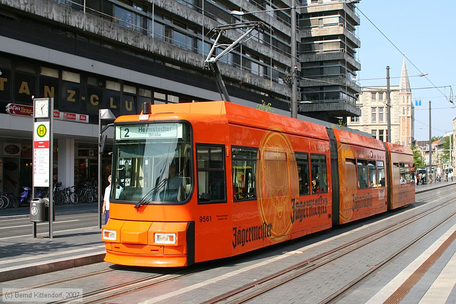 Braunschweig - Straßenbahn - 9561
/ Bild: braunschweig9561_bk0708240127.jpg