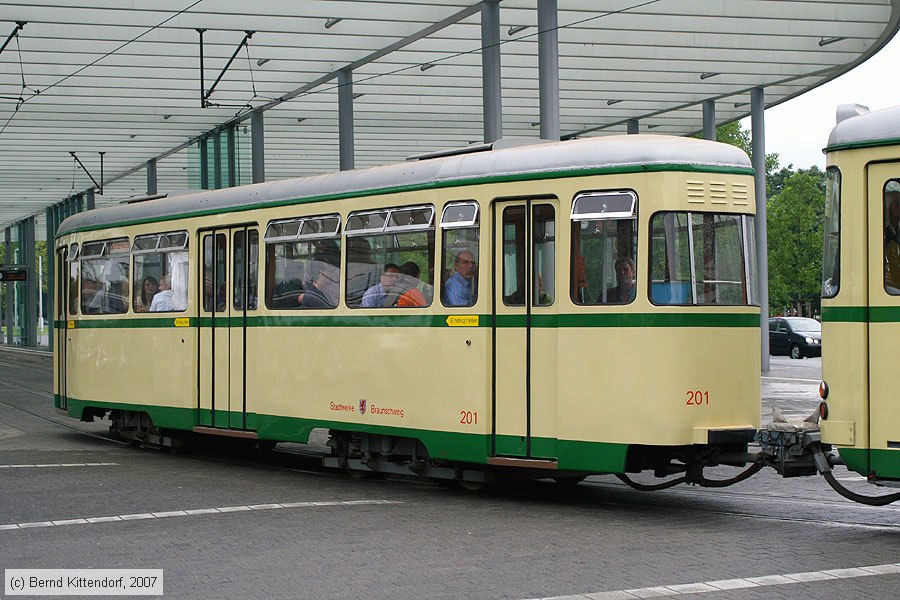 Braunschweig - Straßenbahn - 201
/ Bild: braunschweig201_bk0708240015.jpg