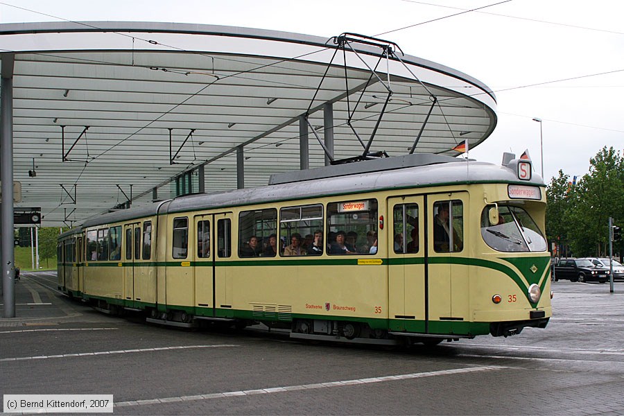 Braunschweig - Straßenbahn - 35
/ Bild: braunschweig35_bk0708240013.jpg
