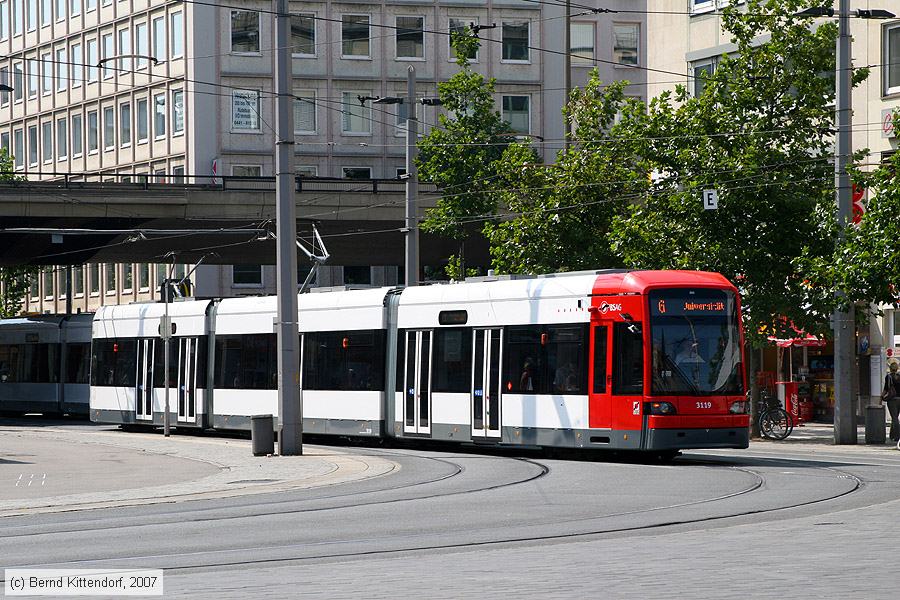 Bremen - Straßenbahn - 3119
/ Bild: bremen3119_bk0708250096.jpg Bremen - Straßenbahn - 3119
/ Bild: bremen3119_bk0708250096.jpg