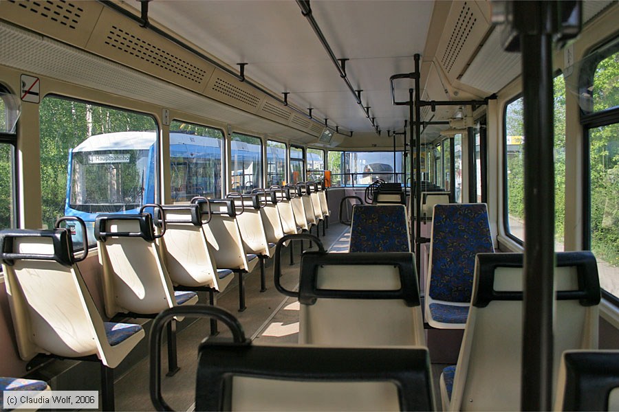 Straßenbahn Chemnitz - 758 - Innenansicht
/ Bild: chemnitz758_cw0605110129.jpg Straßenbahn Chemnitz - 758 - Innenansicht
/ Bild: chemnitz758_cw0605110129.jpg