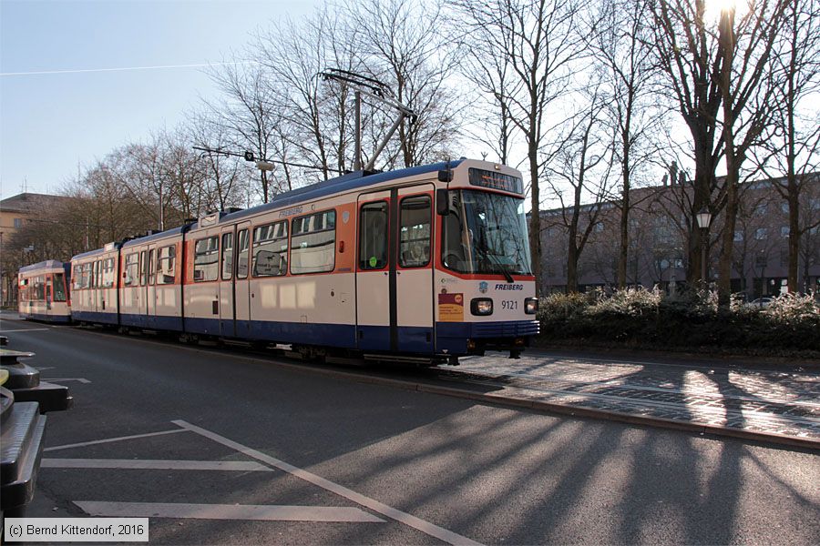 Straßenbahn Darmstadt - 9121
/ Bild: darmstadt9121_bk1603170180.jpg