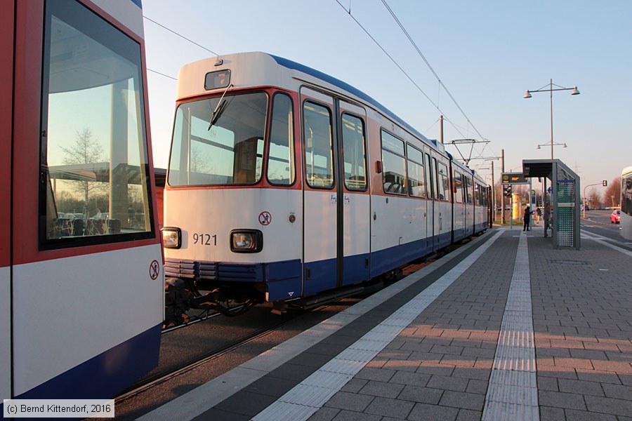 Straßenbahn Darmstadt - 9121
/ Bild: darmstadt9121_bk1603170267.jpg Straßenbahn Darmstadt - 9121
/ Bild: darmstadt9121_bk1603170267.jpg