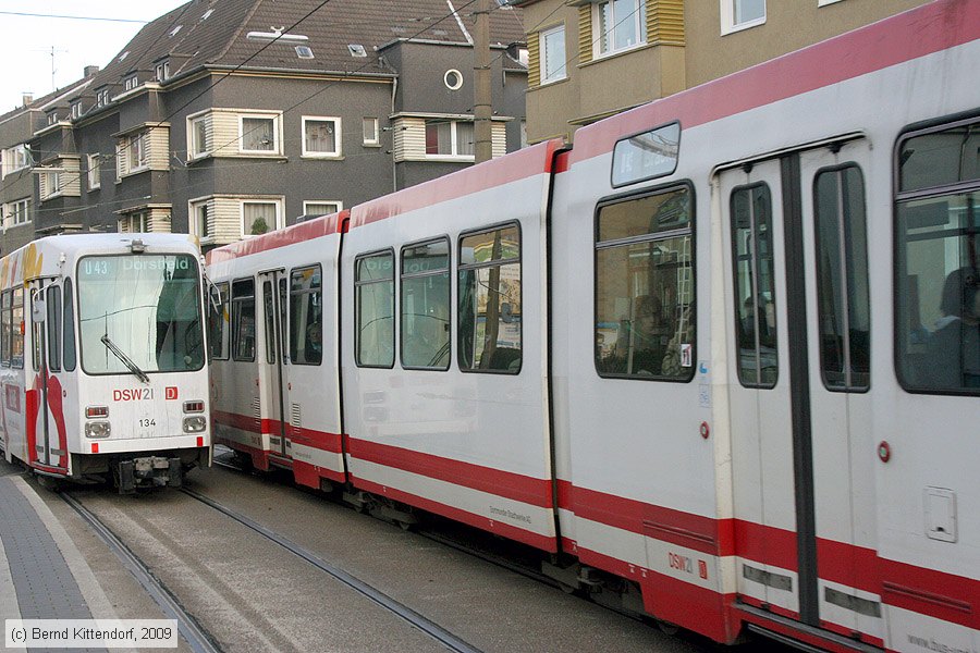Straßenbahn Dortmund - 134
/ Bild: dortmund134_bk0910190191.jpg Straßenbahn Dortmund - 134
/ Bild: dortmund134_bk0910190191.jpg