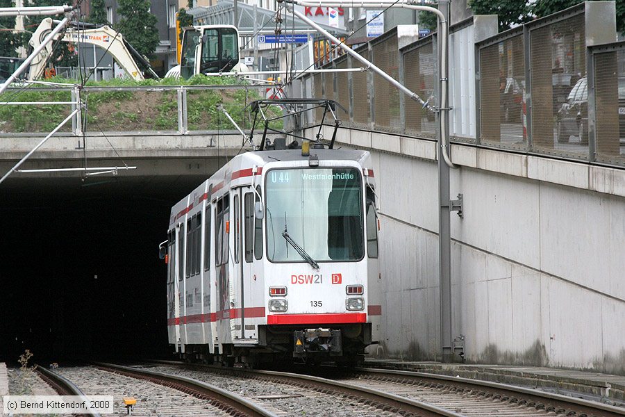 Straßenbahn Dortmund - 135
/ Bild: dortmund135_bk0808110188.jpg Straßenbahn Dortmund - 135
/ Bild: dortmund135_bk0808110188.jpg