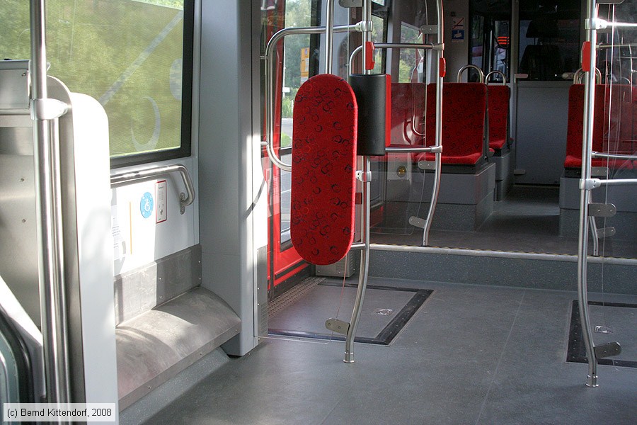 Straßenbahn Dortmund - 1 - Innenansicht
/ Bild: dortmund1_bk0808110255.jpg