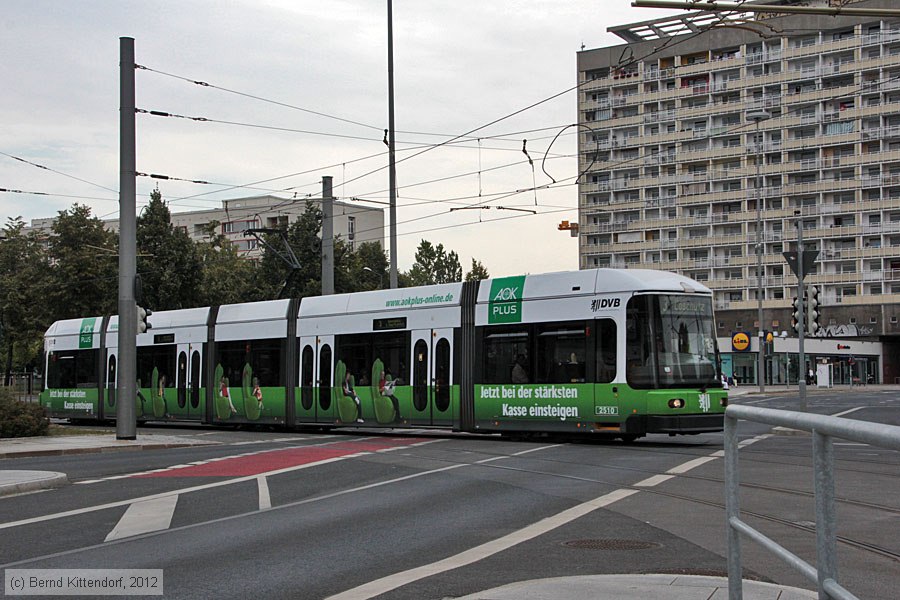 Straßenbahn Dresden - 2510
/ Bild: dresden2510_bk1208160104.jpg Straßenbahn Dresden - 2510
/ Bild: dresden2510_bk1208160104.jpg