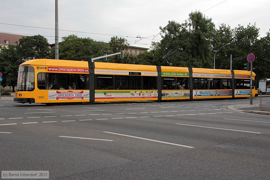 Straßenbahn Dresden - 2523
/ Bild: dresden2523_bk1208160057.jpg Straßenbahn Dresden - 2523
/ Bild: dresden2523_bk1208160057.jpg