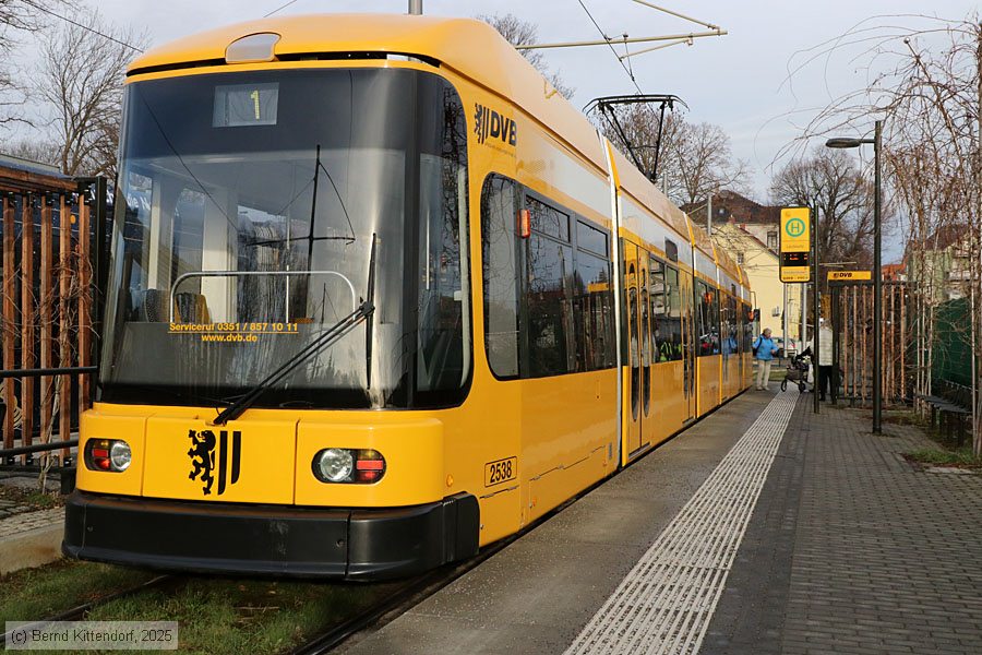 Straßenbahn Dresden - 2538
/ Bild: dresden2538_bk2501300047.jpg Straßenbahn Dresden - 2538
/ Bild: dresden2538_bk2501300047.jpg