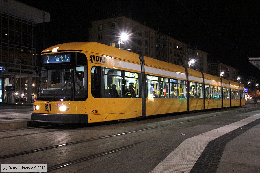 Straßenbahn Dresden - 2716
/ Bild: dresden2716_bk1310150309.jpg Straßenbahn Dresden - 2716
/ Bild: dresden2716_bk1310150309.jpg
