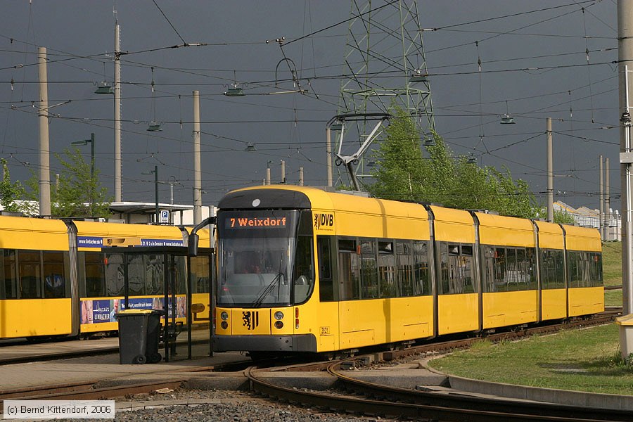 Stra&szlig;enbahn Dresden - 2821
/ Bild: dresden2821_bk0605130225.jpg