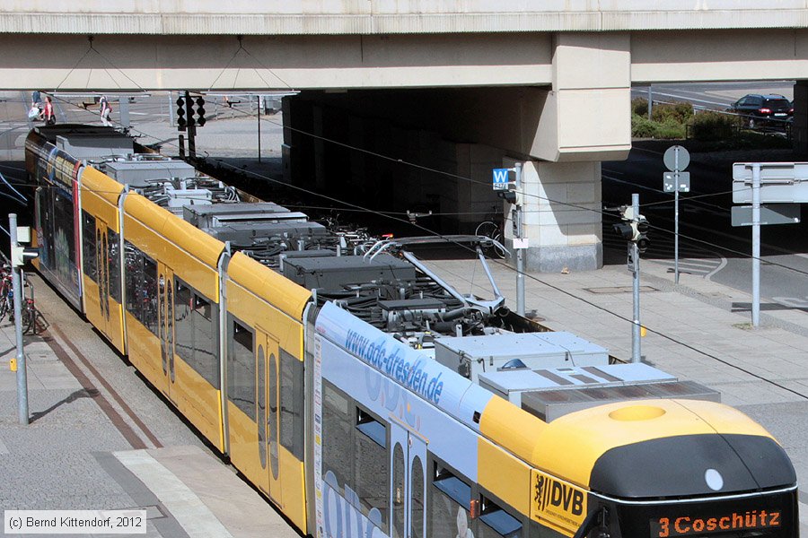 Straßenbahn Dresden - 2822
/ Bild: dresden2822_bk1208180210.jpg Straßenbahn Dresden - 2822
/ Bild: dresden2822_bk1208180210.jpg