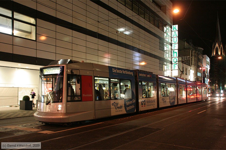 Düsseldorf - Straßenbahn - 2009
/ Bild: duesseldorf2009_bk0911240350.jpg