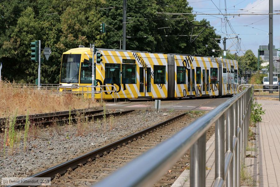 D&uuml;sseldorf - Stra&szlig;enbahn - 2122
/ Bild: duesseldorf2122_bk1807310106.jpg