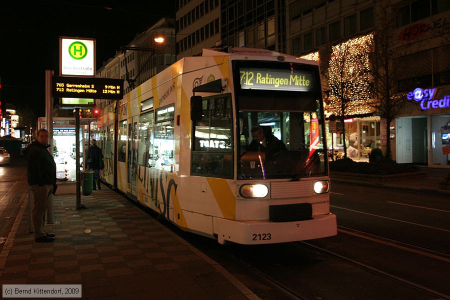 D&uuml;sseldorf - Stra&szlig;enbahn - 2123
/ Bild: duesseldorf2123_bk0911240384.jpg