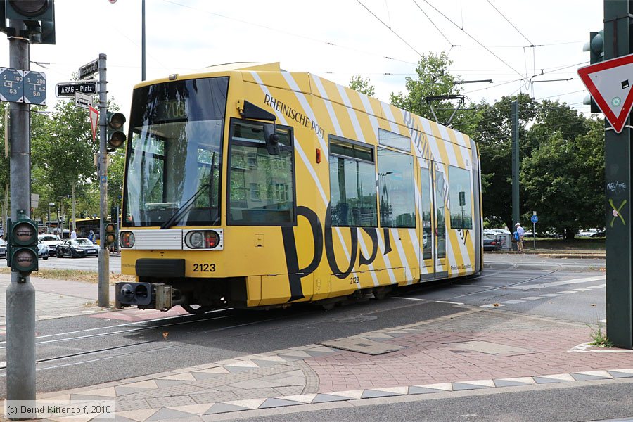 Düsseldorf - Straßenbahn - 2123
/ Bild: duesseldorf2123_bk1807300057.jpg Düsseldorf - Straßenbahn - 2123
/ Bild: duesseldorf2123_bk1807300057.jpg