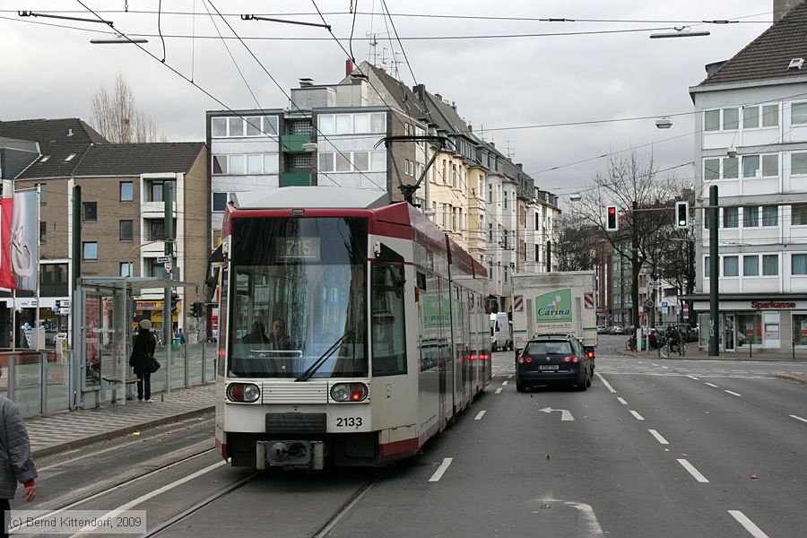Düsseldorf - Straßenbahn - 2133
/ Bild: duesseldorf2133_bk0911260100.jpg
