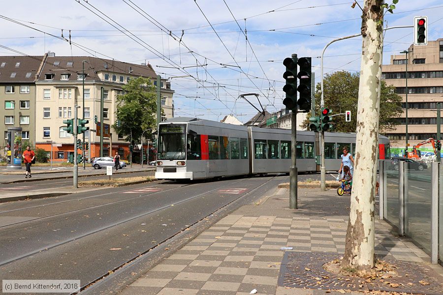 Düsseldorf - Straßenbahn - 2134
/ Bild: duesseldorf2134_bk1807300084.jpg
