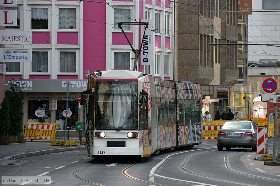 Düsseldorf - Straßenbahn - 2137
/ Bild: duesseldorf2137_bk0911220088.jpg