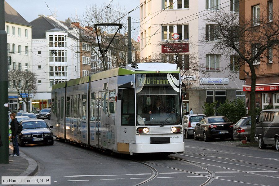 D&uuml;sseldorf - Stra&szlig;enbahn - 2140
/ Bild: duesseldorf2140_bk0911260352.jpg