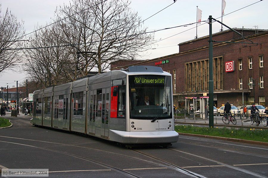Düsseldorf - Straßenbahn - 2206
/ Bild: duesseldorf2206_e0002758.jpg