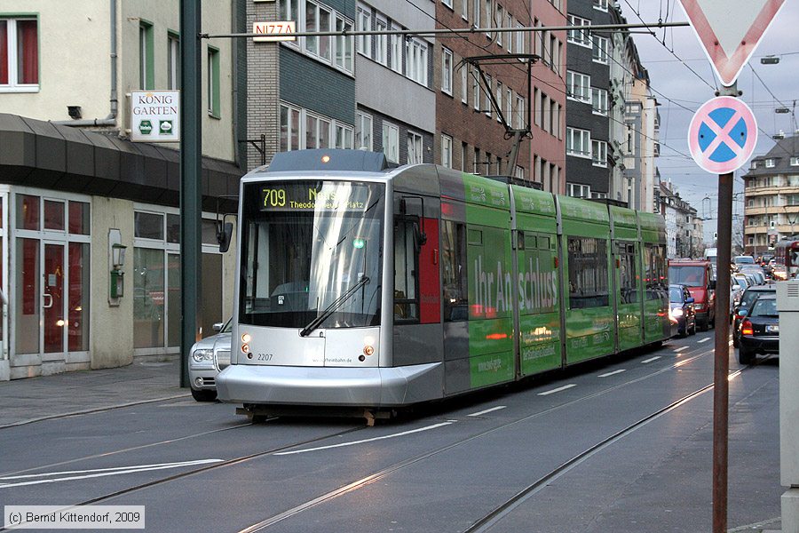 Düsseldorf - Straßenbahn - 2207
/ Bild: duesseldorf2207_bk0911260428.jpg