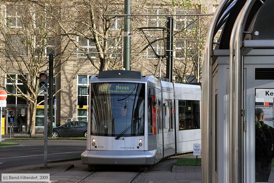 Düsseldorf - Straßenbahn - 2210
/ Bild: duesseldorf2210_bk0911260022.jpg