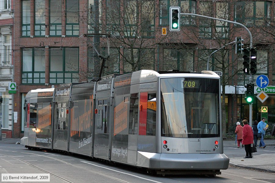 Düsseldorf - Straßenbahn - 2212
/ Bild: duesseldorf2212_bk0911260357.jpg
