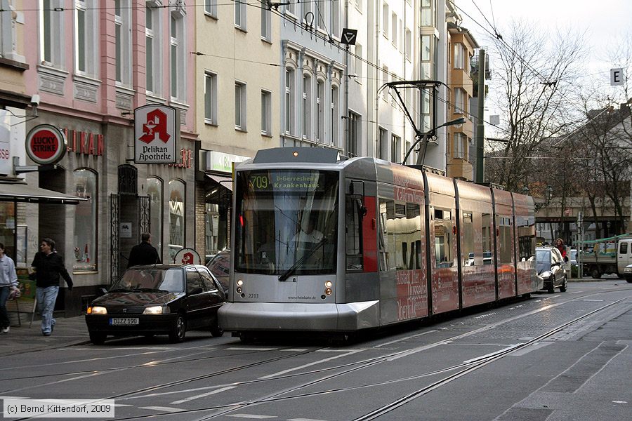 Düsseldorf - Straßenbahn - 2213
/ Bild: duesseldorf2213_bk0911260339.jpg