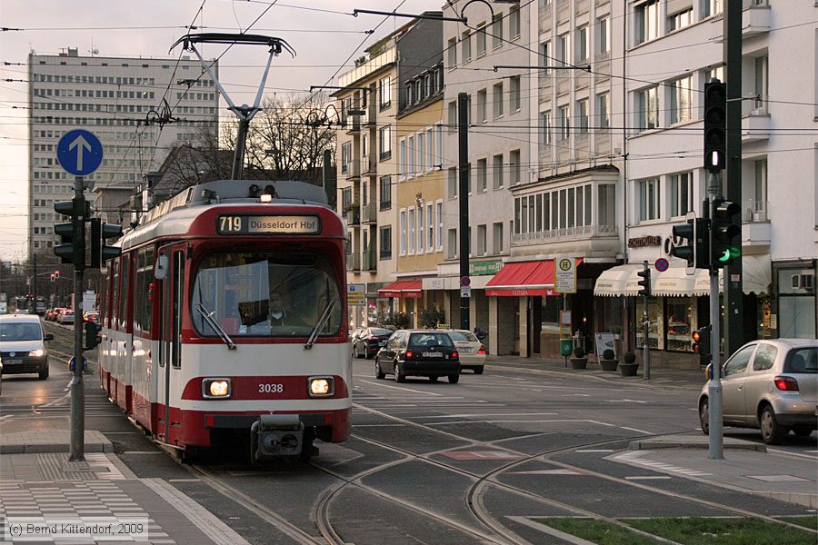 Düsseldorf - Straßenbahn - 3038
/ Bild: duesseldorf3038_bk0911260404.jpg