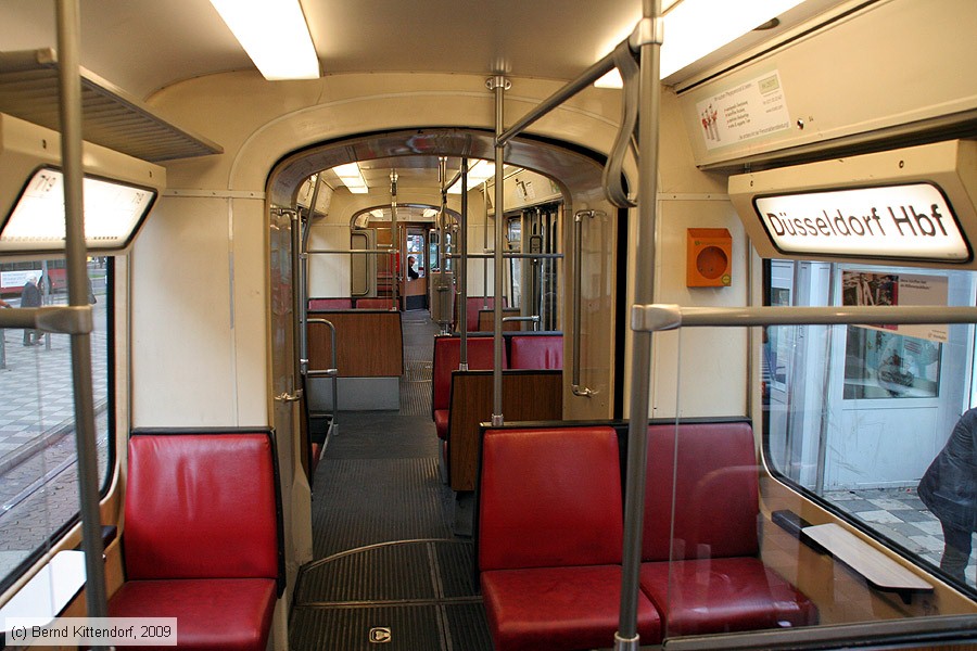 Düsseldorf - Straßenbahn - 3038 - Innenansicht
/ Bild: duesseldorf3038_bk0911260412.jpg