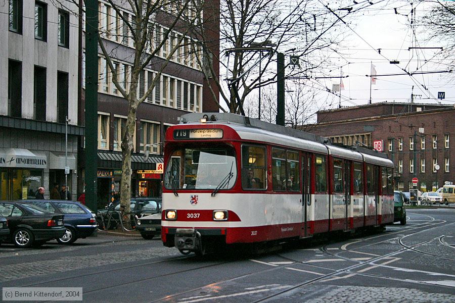 Düsseldorf - Straßenbahn - 3037
/ Bild: duesseldorf3037_e0002773.jpg