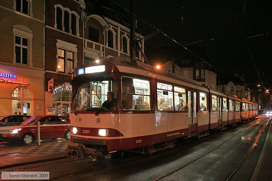 Düsseldorf - Stadtbahn - 3201
/ Bild: duesseldorf3201_bk0911250253.jpg Düsseldorf - Stadtbahn - 3201
/ Bild: duesseldorf3201_bk0911250253.jpg