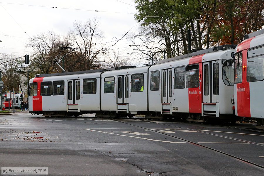 Düsseldorf - Stadtbahn - 3218
/ Bild: duesseldorf3218_bk1911270163.jpg Düsseldorf - Stadtbahn - 3218
/ Bild: duesseldorf3218_bk1911270163.jpg