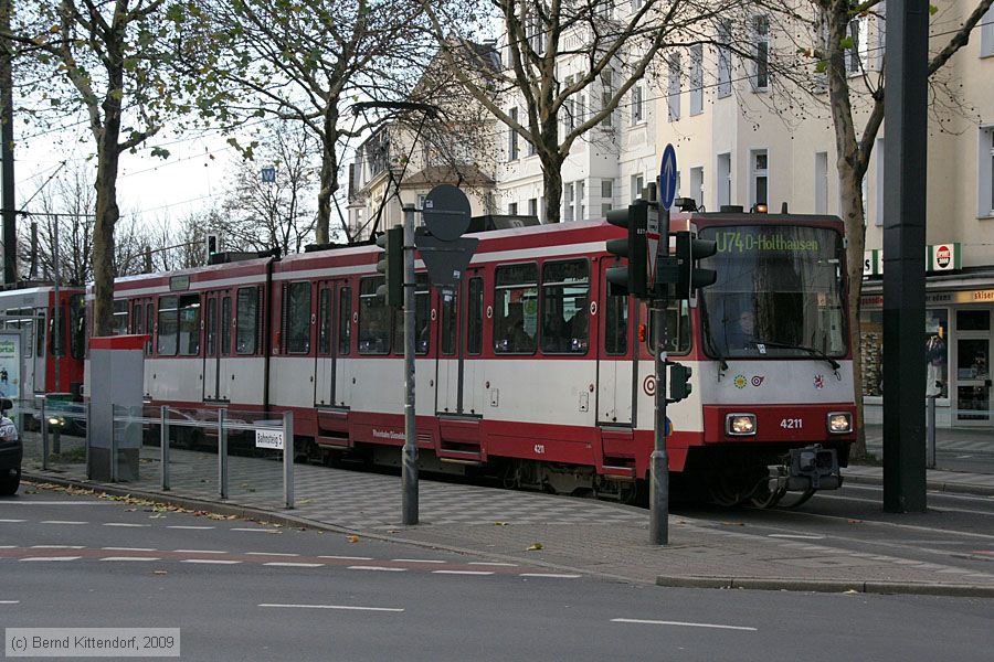 Düsseldorf - Stadtbahn - 4211
/ Bild: duesseldorf4211_bk0911220139.jpg