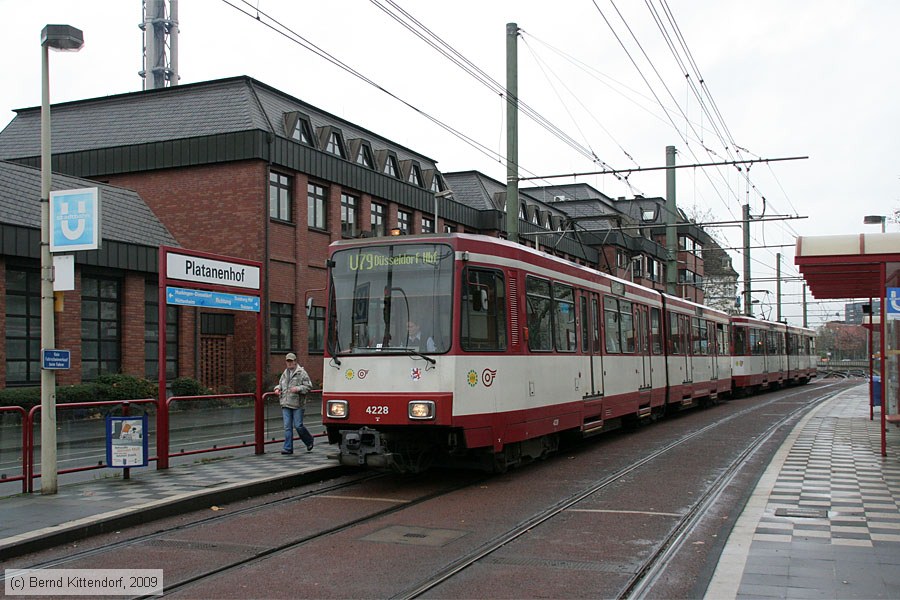 Düsseldorf - Stadtbahn - 4228
/ Bild: duesseldorf4228_bk0911240138.jpg
