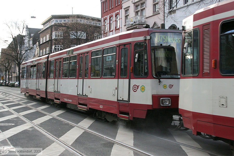 D&uuml;sseldorf - Stadtbahn - 4237
/ Bild: duesseldorf4237_bk0911220135.jpg