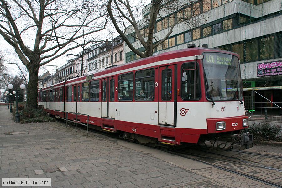 Düsseldorf - Stadtbahn - 4239
/ Bild: duesseldorf4239_bk1102150313.jpg Düsseldorf - Stadtbahn - 4239
/ Bild: duesseldorf4239_bk1102150313.jpg