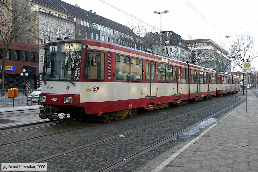 Düsseldorf - Stadtbahn - 4258
/ Bild: duesseldorf4258_bk0603120148.jpg Düsseldorf - Stadtbahn - 4258
/ Bild: duesseldorf4258_bk0603120148.jpg