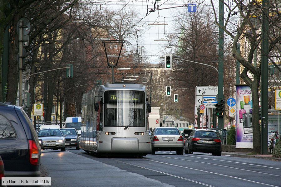 Düsseldorf - Straßenbahn - 3315
/ Bild: duesseldorf3315_bk0911260040.jpg
