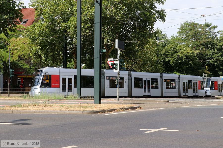 Düsseldorf - Straßenbahn - 3368
/ Bild: duesseldorf3368_bk1807310013.jpg Düsseldorf - Straßenbahn - 3368
/ Bild: duesseldorf3368_bk1807310013.jpg