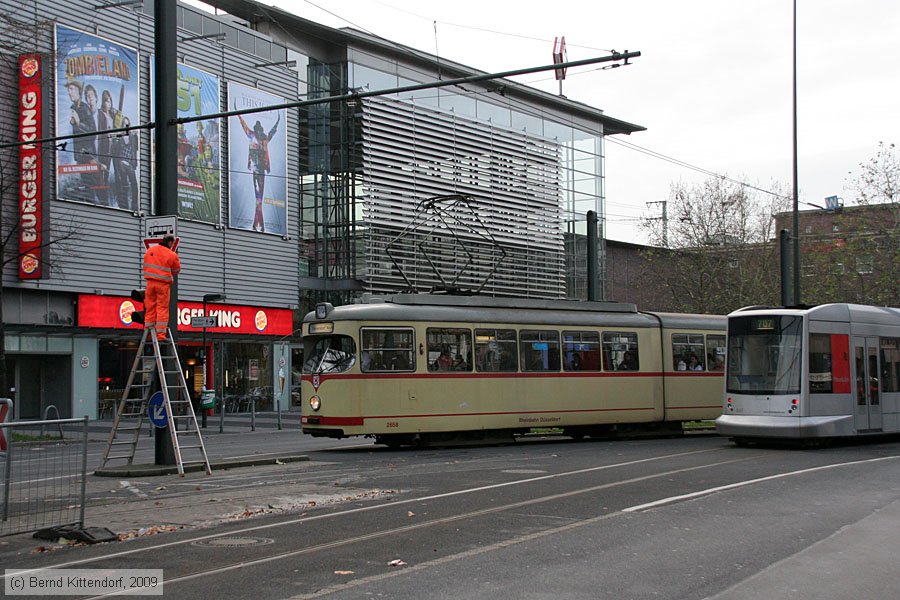 Düsseldorf - Straßenbahn - 2658
/ Bild: duesseldorf2658_bk0911240021.jpg