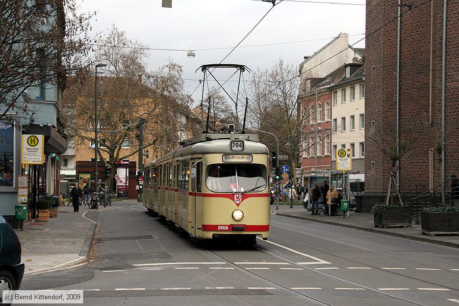 Düsseldorf - Straßenbahn - 2658
/ Bild: duesseldorf2658_bk0911260324.jpg