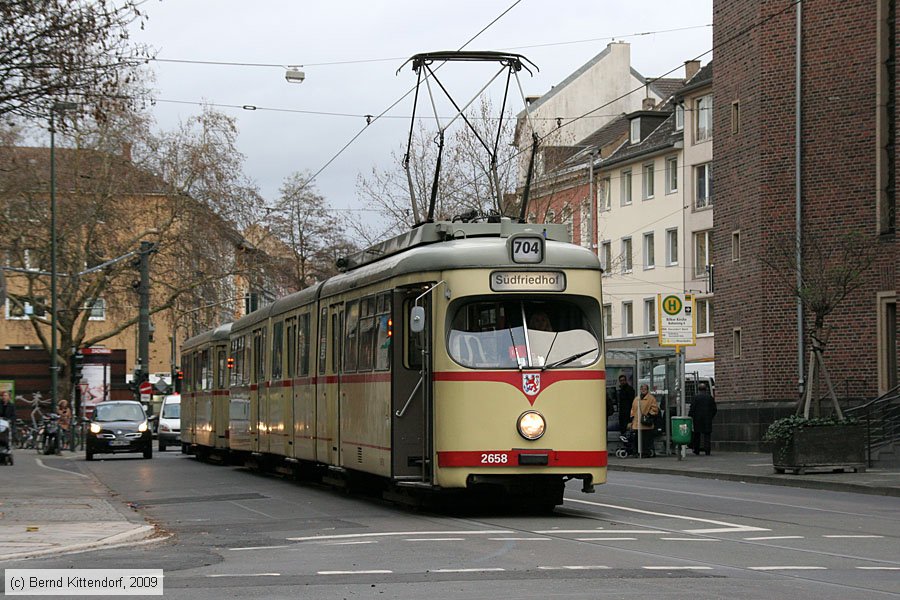 Düsseldorf - Straßenbahn - 2658
/ Bild: duesseldorf2658_bk0911260326.jpg