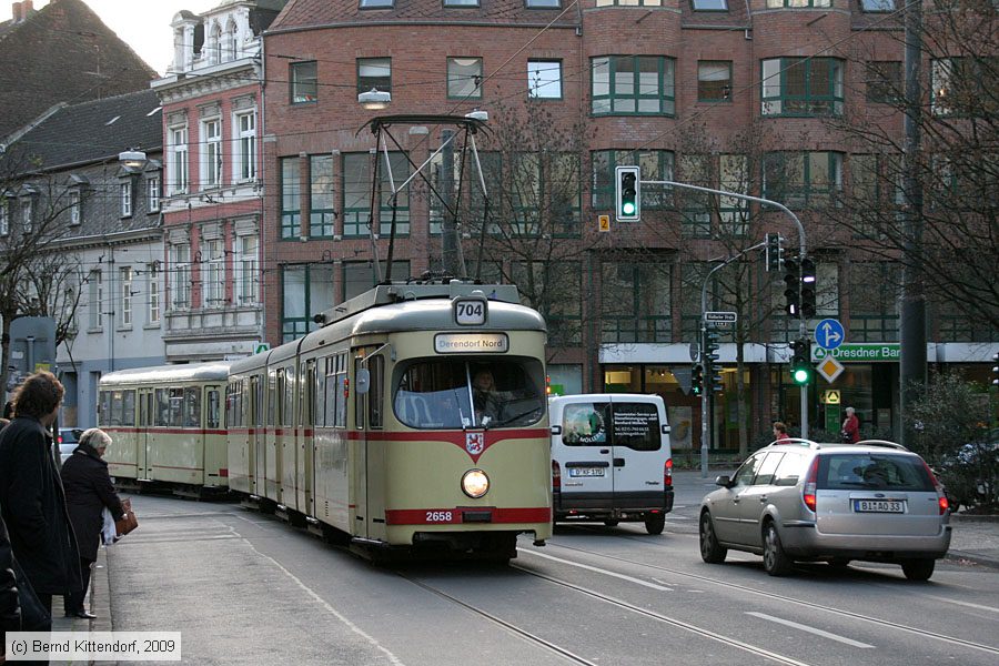 Düsseldorf - Straßenbahn - 2658
/ Bild: duesseldorf2658_bk0911260358.jpg