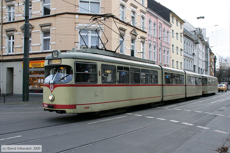 D&uuml;sseldorf - Stra&szlig;enbahn - 2669
/ Bild: duesseldorf2669_bk0911260312.jpg