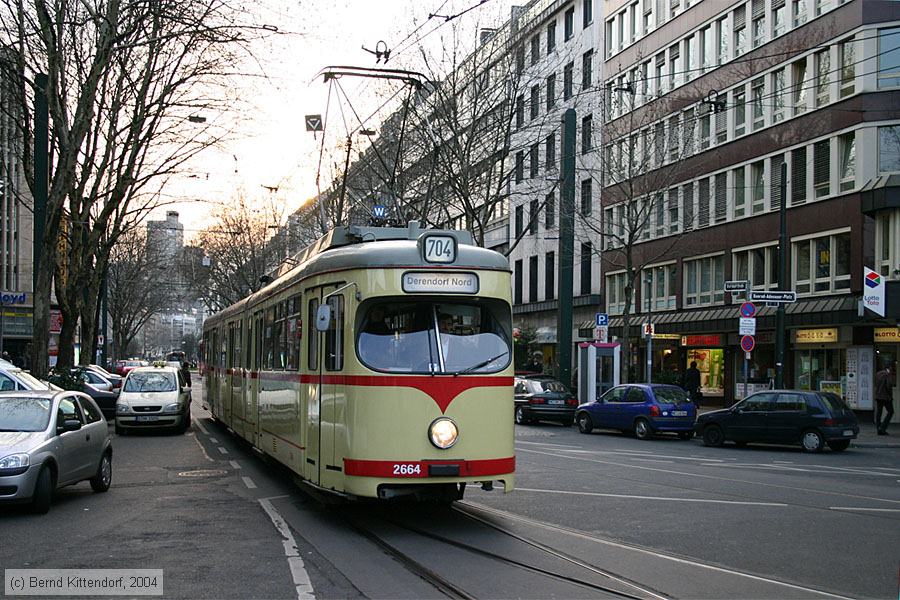D&uuml;sseldorf - Stra&szlig;enbahn - 2664
/ Bild: duesseldorf2664_e0002763.jpg