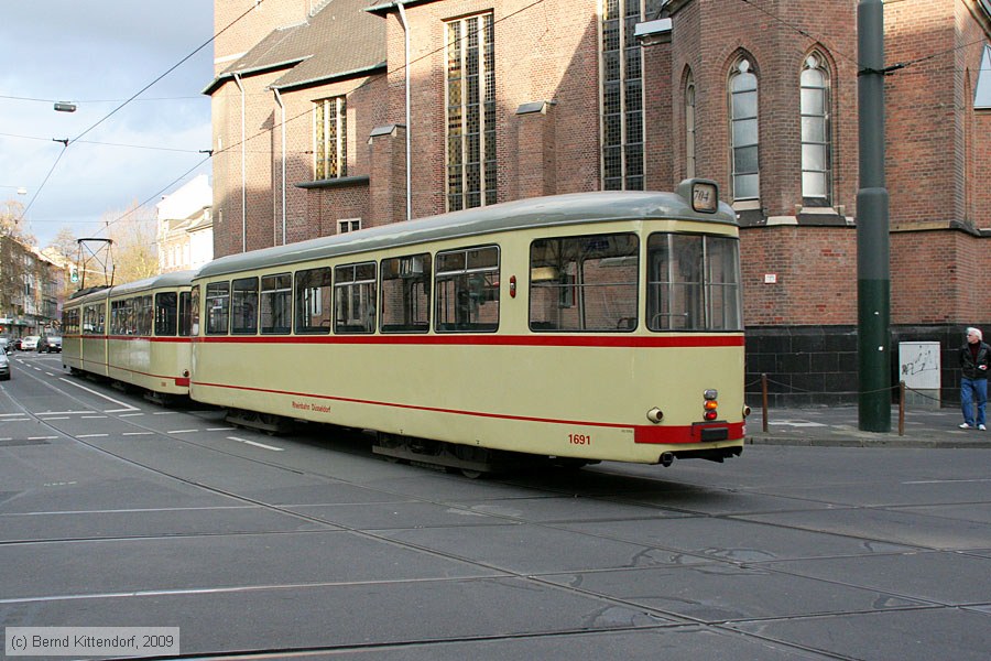 Düsseldorf - Straßenbahn - 1691
/ Bild: duesseldorf1691_bk0911260344.jpg